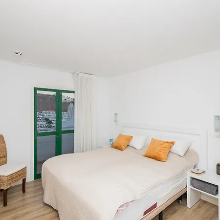 2br Private Terrace House-solarium & Pool Lägenhet