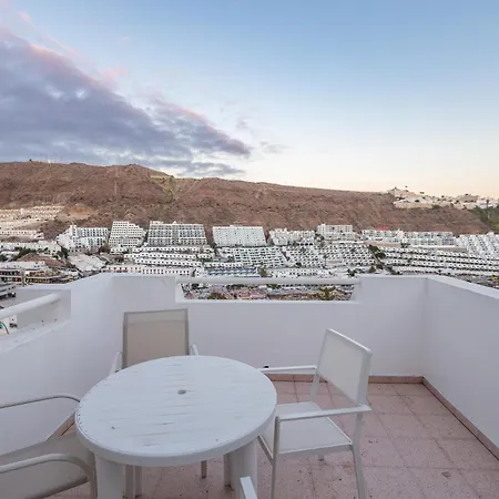 2br Terrace House - Pool & Solarium *